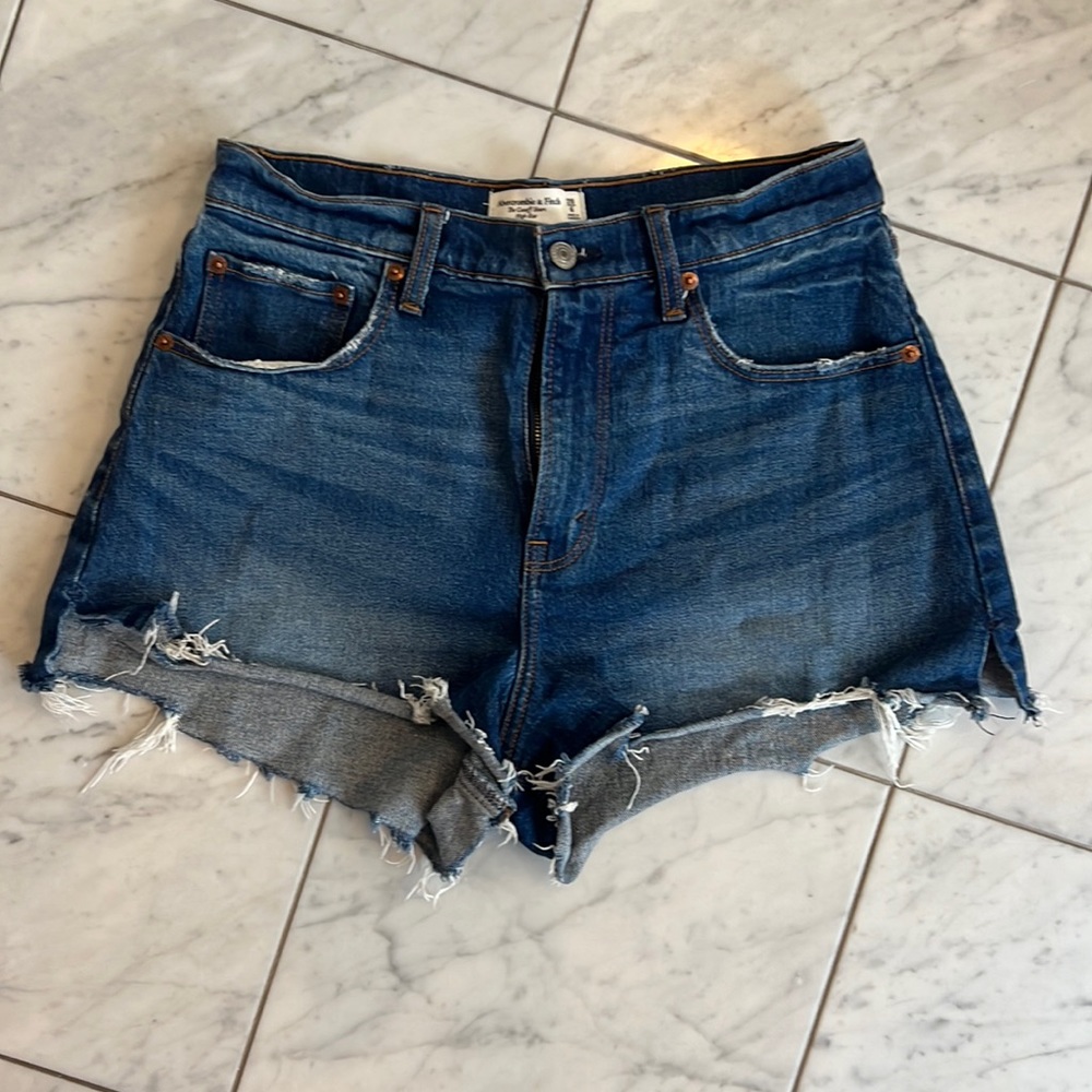 Abercrombie Curve Love Jean shorts
